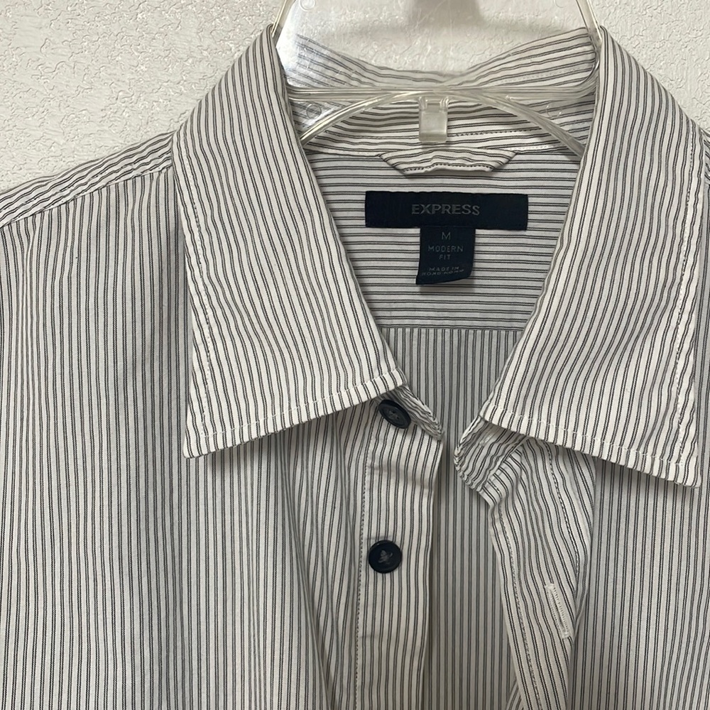 Express long sleeve dress button down. Medium/men’s